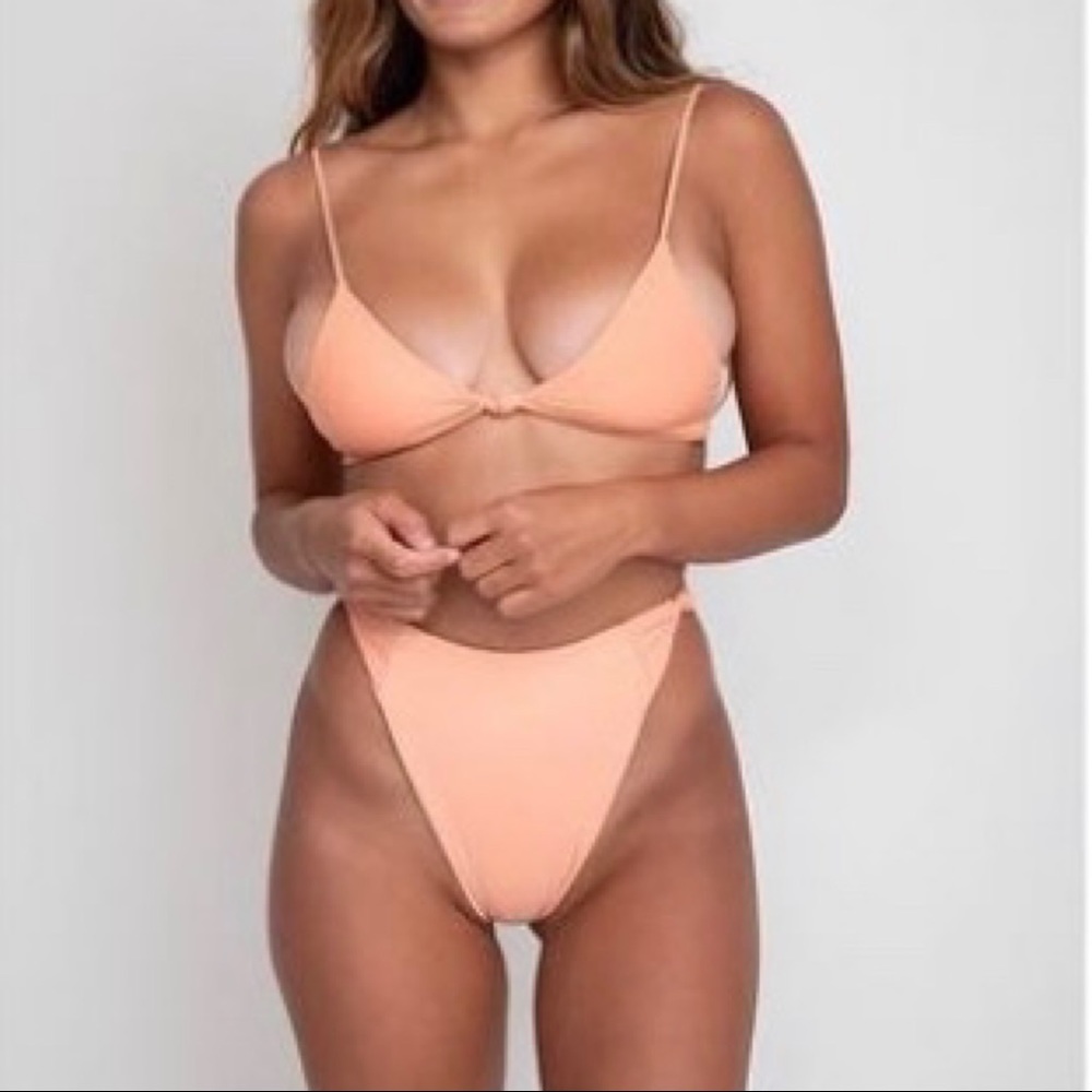Skatie Bikini ✨NWOT✨ SOLD OUT * Peach * S, M *